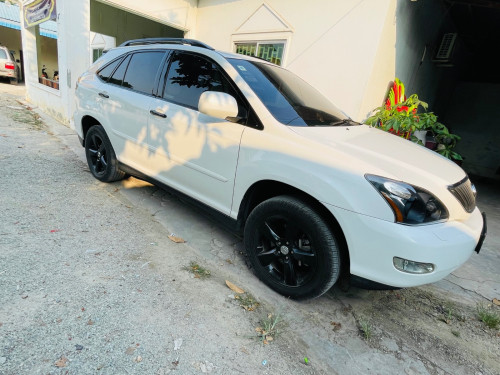 Lexus Rx330 2005 ប៉ុង២ សស៊ីន ឡានមូល ថ្មីខ្លាំង តម្លៃ១៩០០០$ ចរចារ