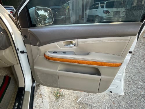 Lexus Rx330 2005 ប៉ុង២ សស៊ីន ឡានមូល ថ្មីខ្លាំង តម្លៃ១៩០០០$ ចរចារ