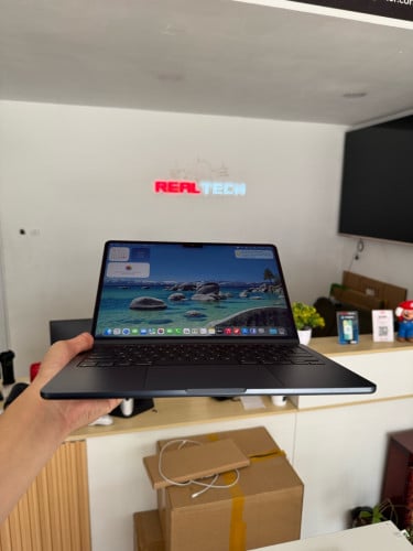 MacBook Air M2 13inch 2022