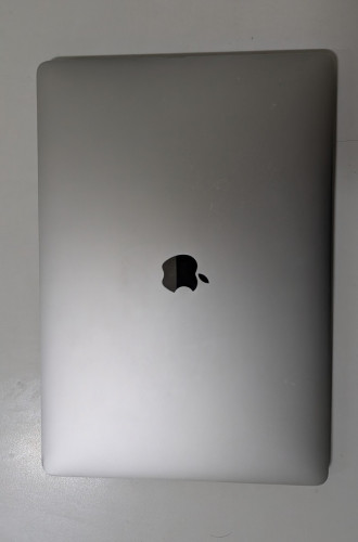MacBook Pro 2019 15 inch Core i7 ម្ចាស់ផ្ទាល់