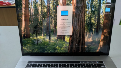 MacBook Pro 2019 15 inch Core i7 ម្ចាស់ផ្ទាល់