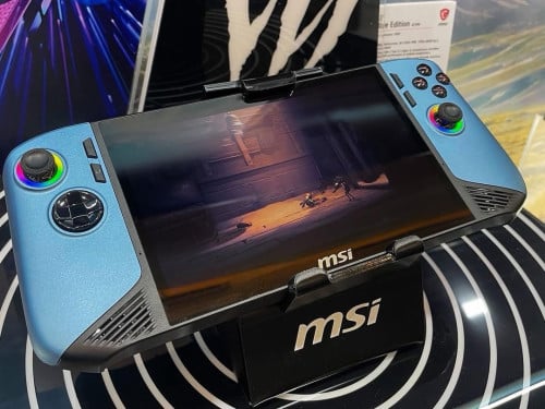 MSI CLAW 8Ai+