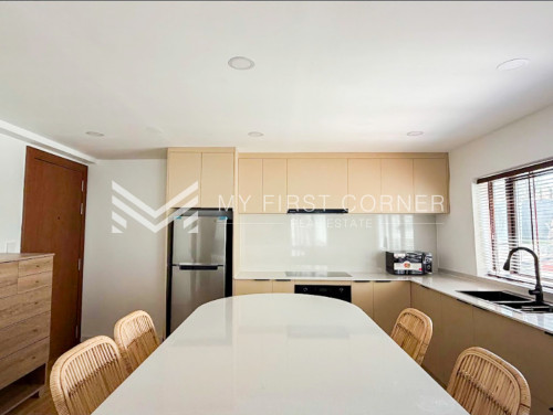 Newly Renovated 1-Bedroom Apartment Available For Rent In Chakto Mukh, Daun Penh Near Royal Palace.