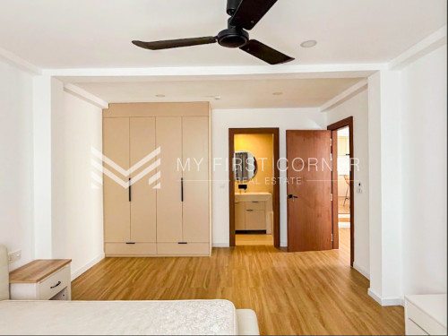 Newly Renovated 1-Bedroom Apartment Available For Rent In Chakto Mukh, Daun Penh Near Royal Palace.