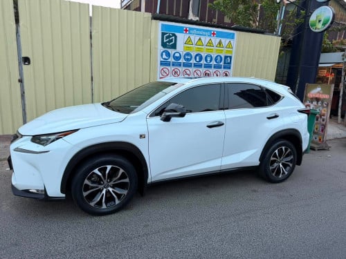 NX200T F-Sport 2016