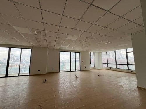 Office for rent at Bkk1   (Of-273) ការិយាល័យជួលនៅបឹងកេងកង1 មានបន្ទប់ទឹកឯកជន