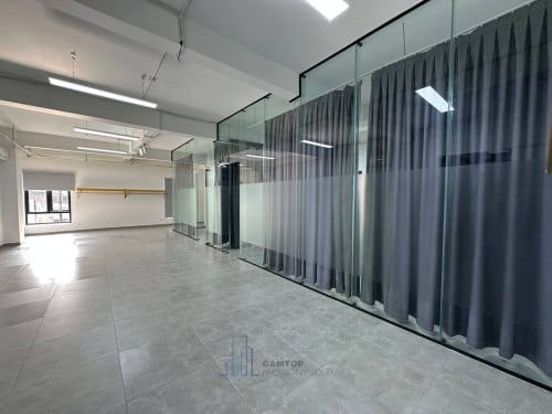 Office Space 90 sqm for Rent in Toul Tom Poung Area