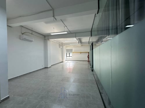 Office Space 90 sqm for Rent in Toul Tom Poung Area