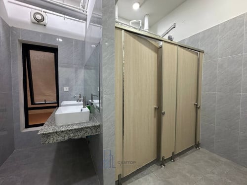 Office Space 90 sqm for Rent in Toul Tom Poung Area