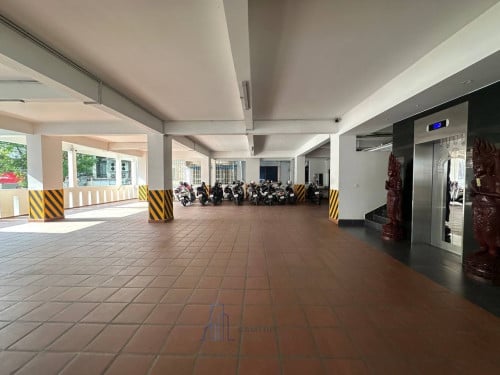 Office Space 90 sqm for Rent in Toul Tom Poung Area