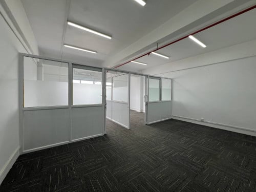 Office Space for rent at Chak angre krom (OF-076) ការិយាល៍យជួលមានទំហំតូចល្មម
