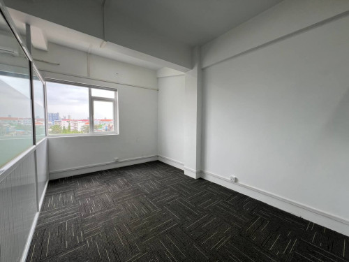 Office Space for rent at Chak angre krom (OF-076) ការិយាល៍យជួលមានទំហំតូចល្មម