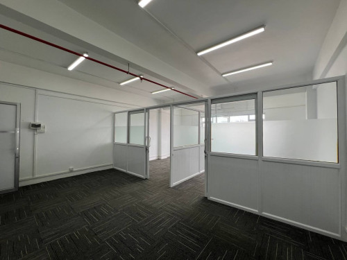 Office Space for rent at Chak angre krom (OF-076) ការិយាល៍យជួលមានទំហំតូចល្មម