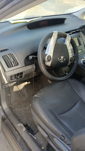 Prius 011 Option3 ឡានស្អាត ពូកស្បែក