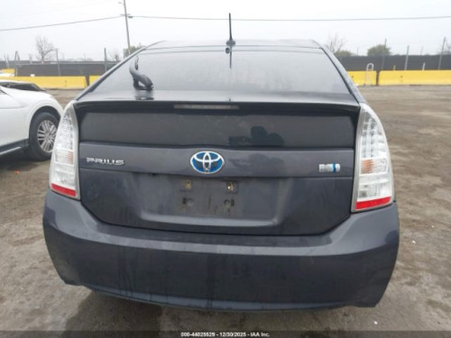 Prius 011 Option3 ឡានស្អាត ពូកស្បែក