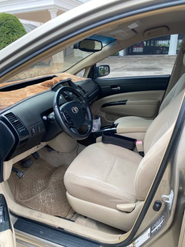 Prius 2005 half full