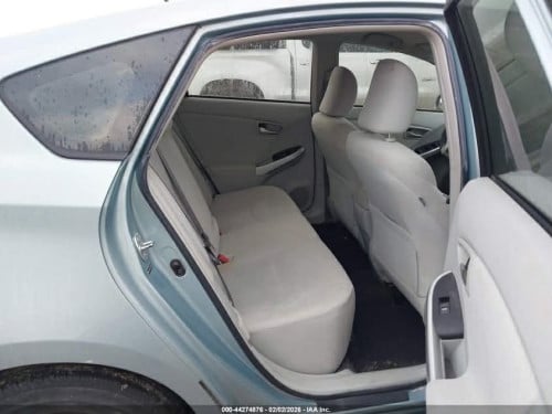 Prius 2012 option3 ពណ៍ផ្សែងបារីឡាននៅតាមផ្លូវ សាង 14xxx$រៀប 16xxx$