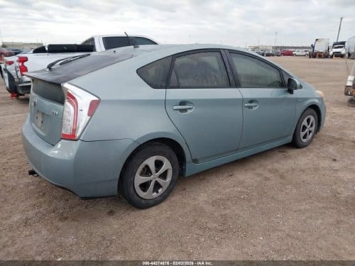 Prius 2012 option3 ពណ៍ផ្សែងបារីឡាននៅតាមផ្លូវ សាង 14xxx$រៀប 16xxx$