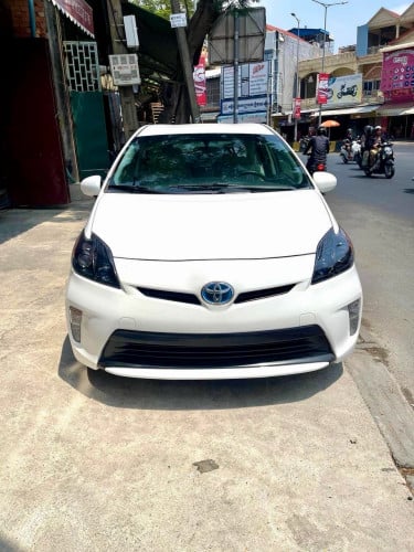 Prius 2013 ក្រដាសពន្ធ បង់រំលស់ផ្ទាល់5000$យកជិះភ្លាម