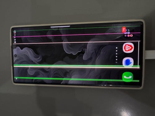 S23 Ultra with Green Line