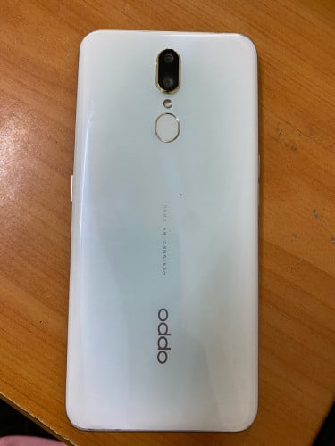 Sell oppo F11 នៅប្រេីអេម