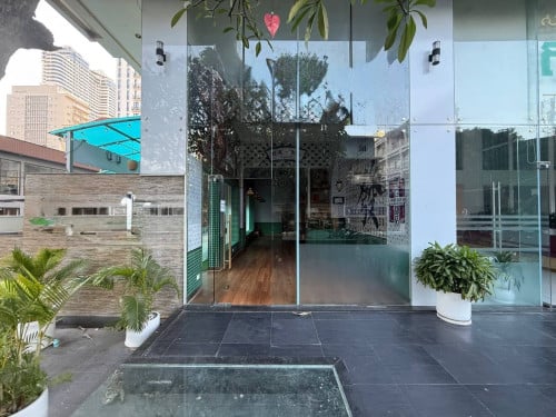 SHOPHOUSE FOR RENT- BKK1