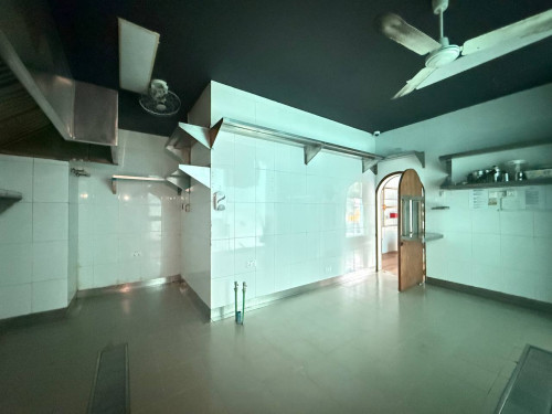 SHOPHOUSE FOR RENT- BKK1