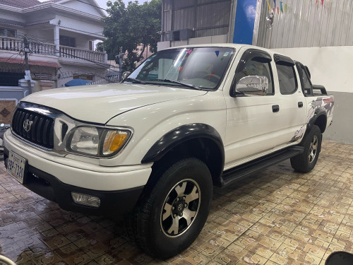 Tacoma 03 មានABS V6 អូតូប៉ុងភ្លើង ឡានថ្មី