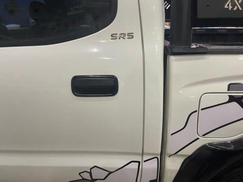Tacoma 03 មានABS V6 អូតូប៉ុងភ្លើង ឡានថ្មី