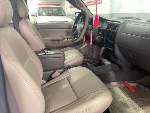 Tacoma 03 មានABS V6 អូតូប៉ុងភ្លើង ឡានថ្មី