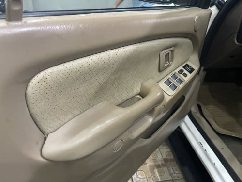 Tacoma 03 មានABS V6 អូតូប៉ុងភ្លើង ឡានថ្មី