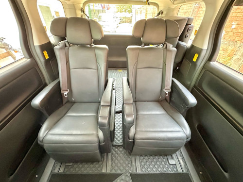 TOYOTA ALPHARD 2012 Hybrid Full Option ពណ៌ស ក្នុងខ្មៅ