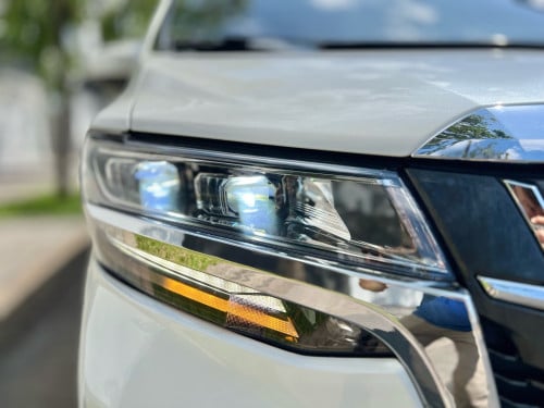 Toyota Alphard MPV Minivan