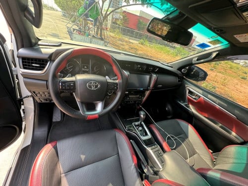 Toyota FORTUNER Legender 2023