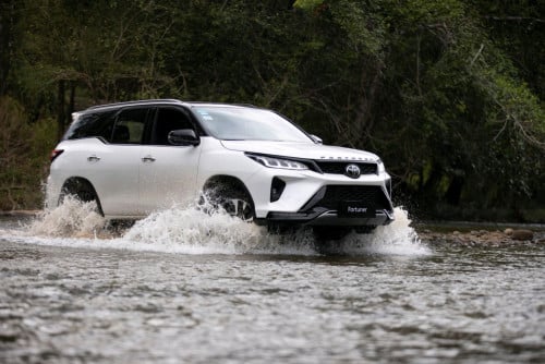TOYOTA Fortuner Legender 2026