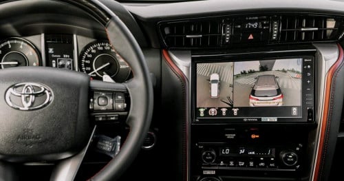 TOYOTA Fortuner Legender 2026