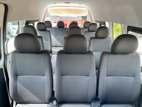 TOYOTA Hiace 16 កៅអី (រោងចក្រជប៉ុន)