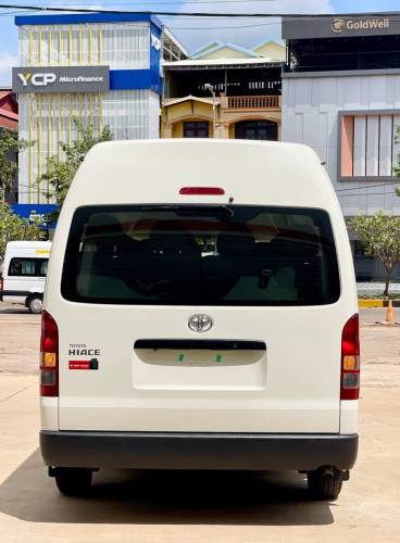 TOYOTA Hiace 16 កៅអី (រោងចក្រជប៉ុន)