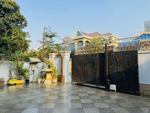 Villa For Rent At Toul Kork Area, 02 Floors. 08 Rooms,  3,000$, Good For Residence and Office….