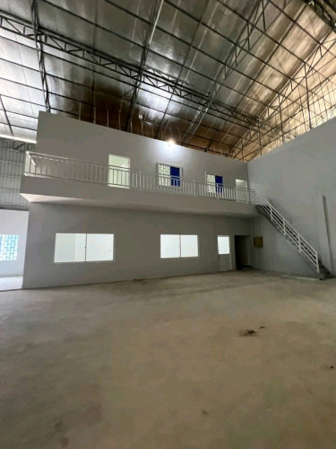 WH 1900m2 at Sensok for rent
