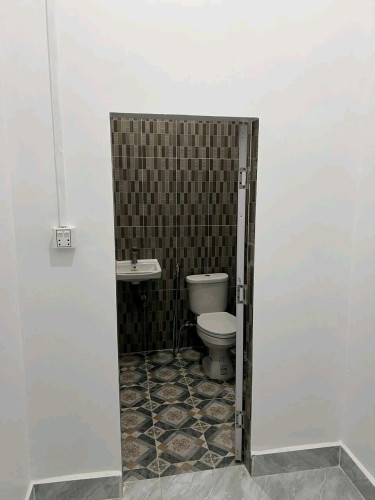 WH 1900m2 at Sensok for rent