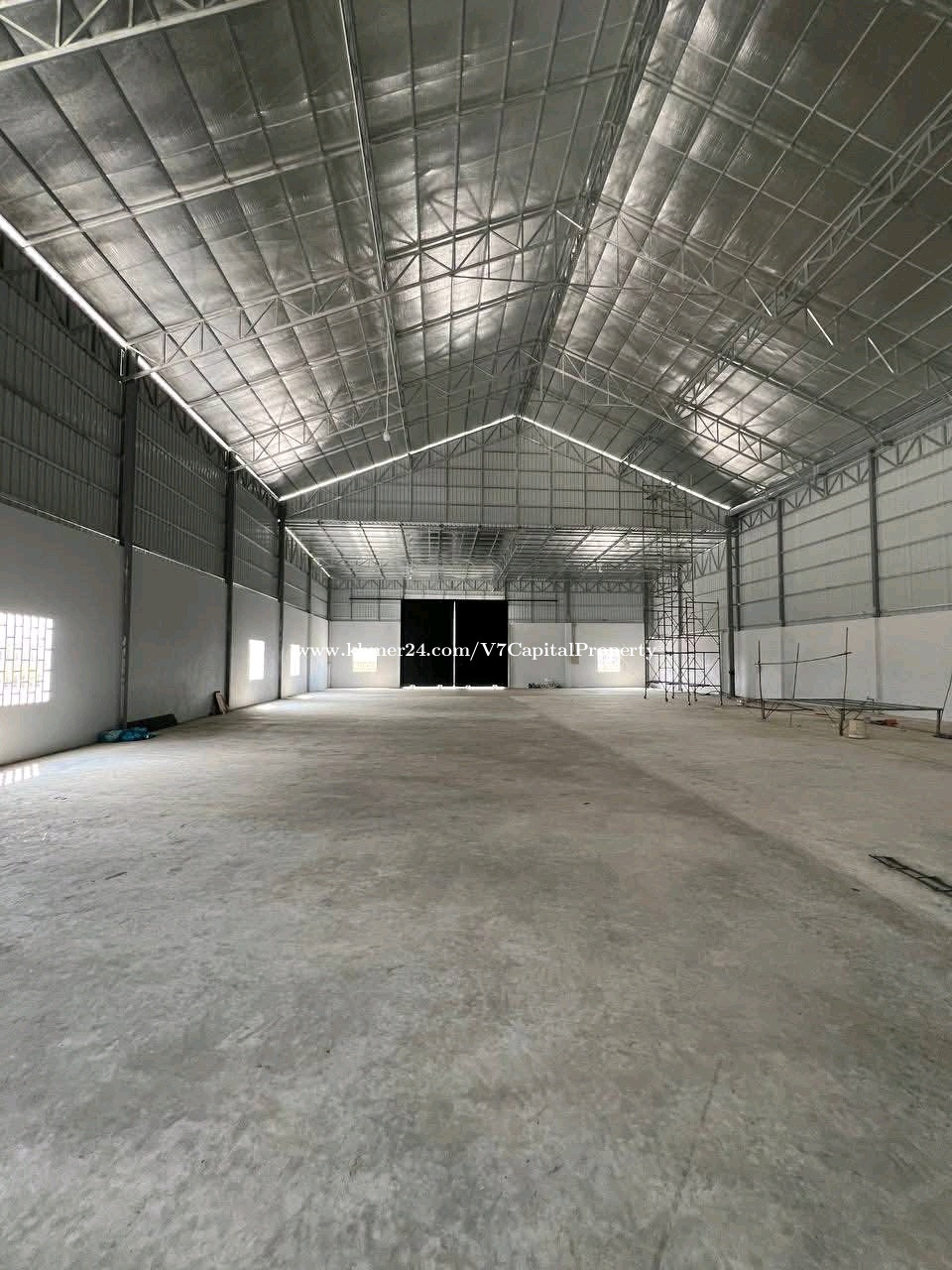 WH 1900m2 at Sensok for rent