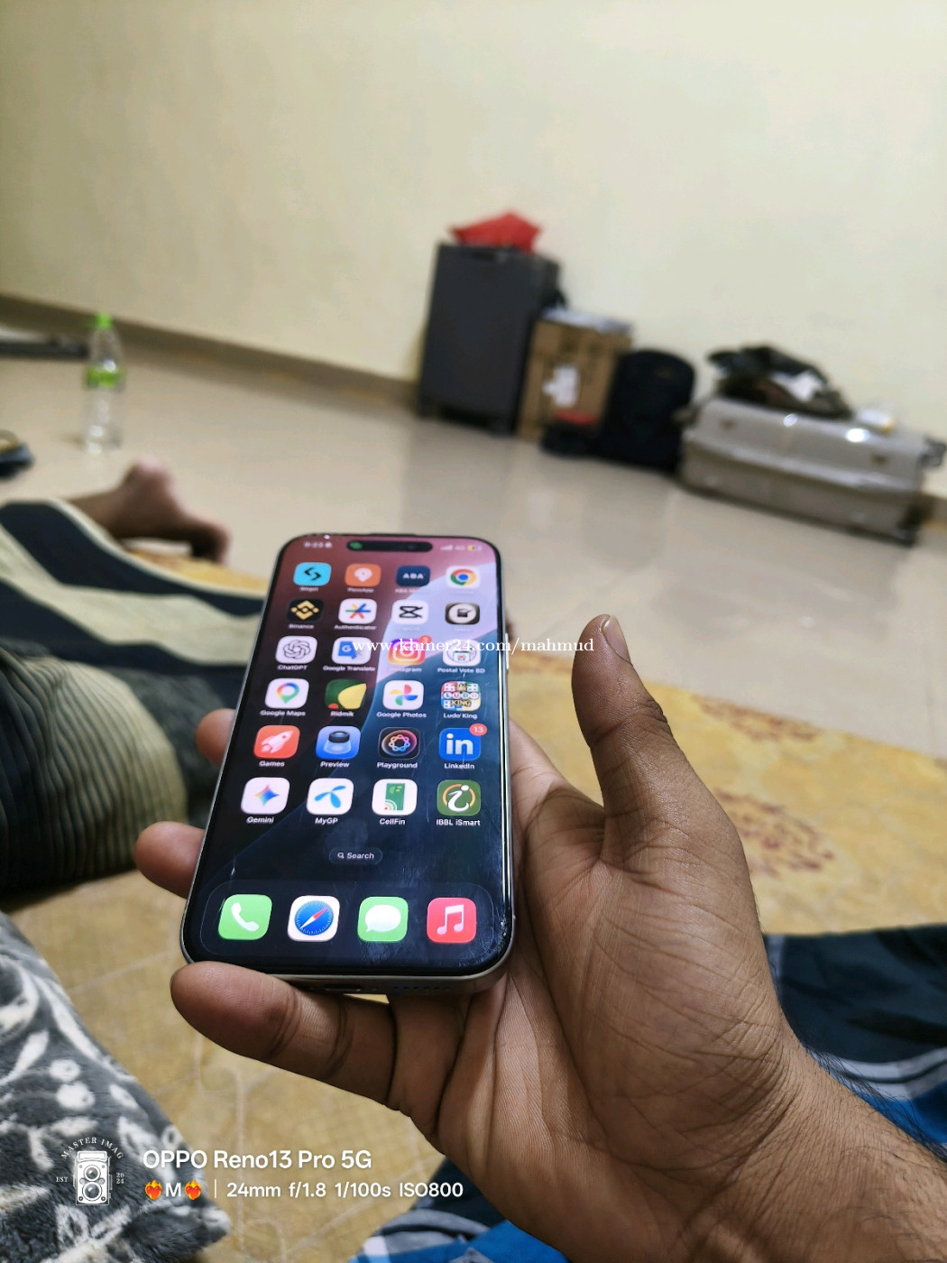 Iphone 16 pro max 256 gb Australia Variant price $950.00 in Chey ...