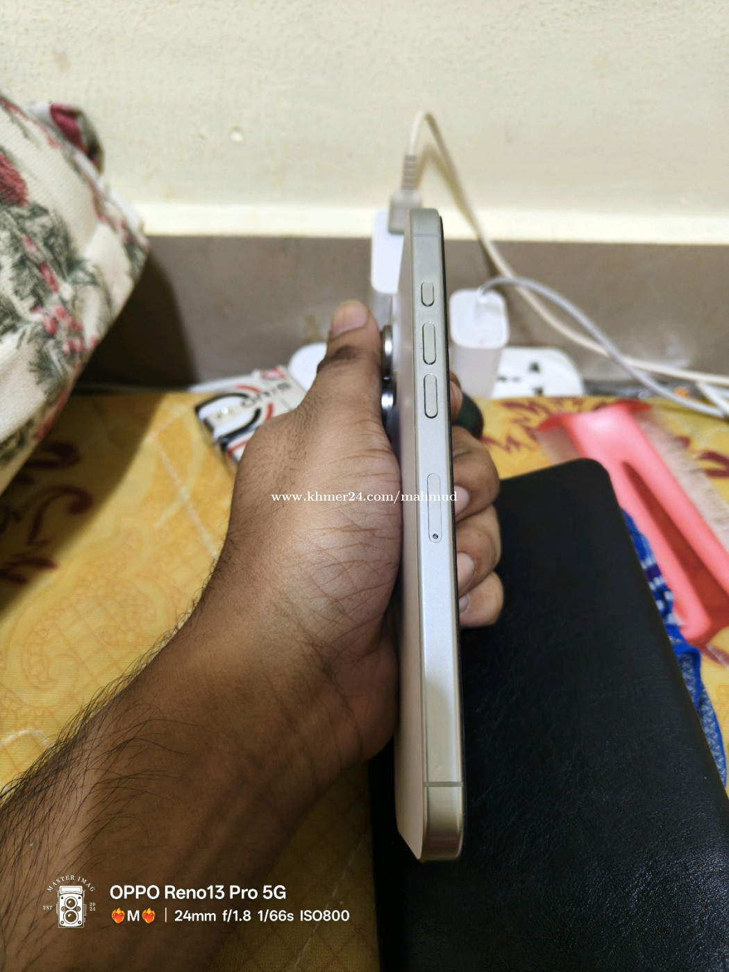 Iphone 16 pro max 256 gb Australia Variant price $950.00 in Chey ...