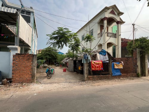 ដីក្រុងតាខ្មៅ សម្រាប់លក់