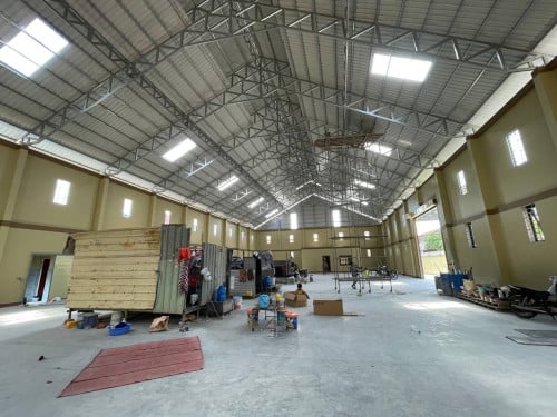 ឃ្លាំងសំរាប់ជួលនៅសែនសុខ