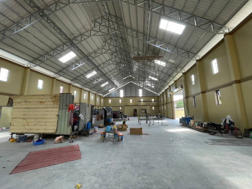 ឃ្លាំងសំរាប់ជួលនៅសែនសុខ