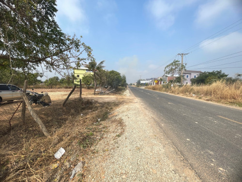 ដីលក់បន្ទាន់(នៅជិតផ្សារផ្អាវ នៅភូមិផ្អាវ)
