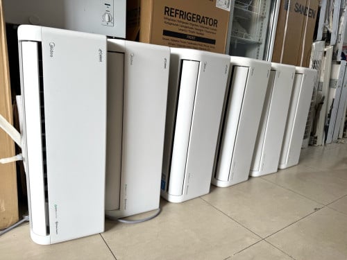 ម៉ាសុីនត្រជាក់ 1.5hp Midea inverter សេរីថ្មីមួយទឹកៗ
