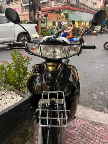 ម៉ូតូលក់2133